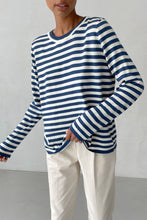 Last inn bildet i Galleri-visningsprogrammet, Striped Round Neck Long Sleeve Sweater
