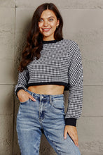 Last inn bildet i Galleri-visningsprogrammet, Houndstooth Round Neck Dropped Shoulder Cropped Sweatshirt
