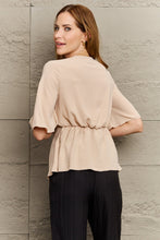 Last inn bildet i Galleri-visningsprogrammet, V-Neck Tie Front Half Sleeve Blouse
