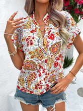 Last inn bildet i Galleri-visningsprogrammet, Printed Notched Neck Short Sleeve Blouse
