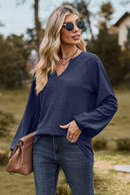 Last inn bildet i Galleri-visningsprogrammet, Notched Neck Raglan Sleeve Blouse
