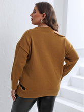 Last inn bildet i Galleri-visningsprogrammet, Plus Size Cutout V-Neck Sweater
