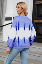 Load image into Gallery viewer, Gradient Round Neck Long Sleeve Sweatshirt
