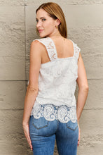 Last inn bildet i Galleri-visningsprogrammet, Lace Detail Square Neck Tank Top
