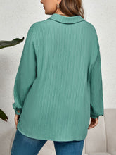 Last inn bildet i Galleri-visningsprogrammet, Plus Size Collared Neck Long Sleeve Shirt
