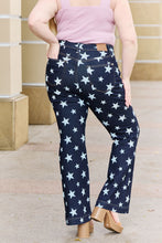 Last inn bildet i Galleri-visningsprogrammet, Judy Blue Janelle Full Size High Waist Star Print Flare Jeans
