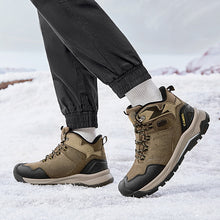 Load image into Gallery viewer, Men&#39;s hiking shoes winter plus velvet warm trekking shoes men&#39;s non-slip outdoor shoes
