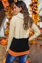 Load image into Gallery viewer, Long Sleeve Jack-O&#39;-Lantern Graphic Sweatshirt
