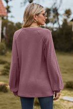 Last inn bildet i Galleri-visningsprogrammet, Notched Neck Raglan Sleeve Blouse
