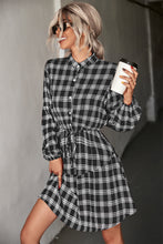 Last inn bildet i Galleri-visningsprogrammet, Plaid Band Collar Drawstring Shirt Dress
