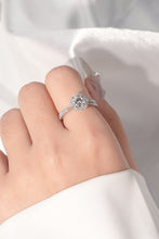 Load image into Gallery viewer, 1 Carat Moissanite Round Shape Ring
