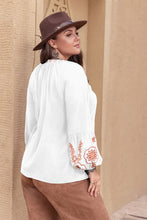 Last inn bildet i Galleri-visningsprogrammet, Plus Size Printed V-Neck Long Sleeve Blouse
