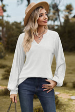 Last inn bildet i Galleri-visningsprogrammet, Notched Neck Raglan Sleeve Blouse
