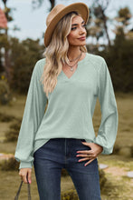 Last inn bildet i Galleri-visningsprogrammet, Notched Neck Raglan Sleeve Blouse
