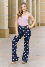 Last inn bildet i Galleri-visningsprogrammet, Judy Blue Janelle Full Size High Waist Star Print Flare Jeans
