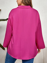 Load image into Gallery viewer, Plus Size Contrast Color Roll-Tap Sleeve Shirt
