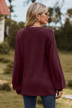 Last inn bildet i Galleri-visningsprogrammet, Notched Neck Raglan Sleeve Blouse
